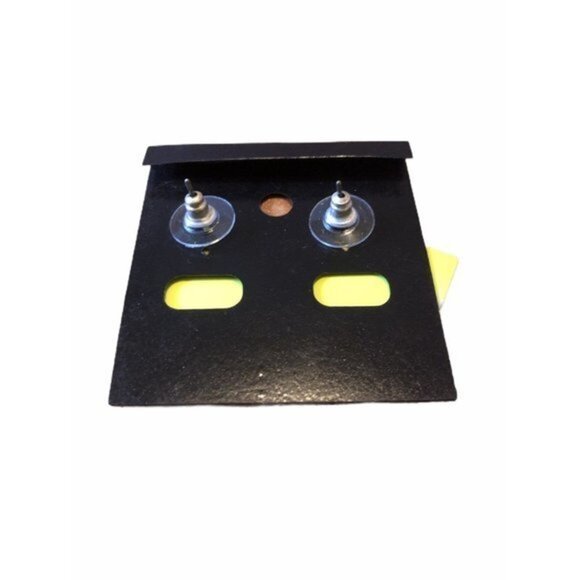 Womens Fashion Earrings NWT 2 pair - Picture 4 of 4
